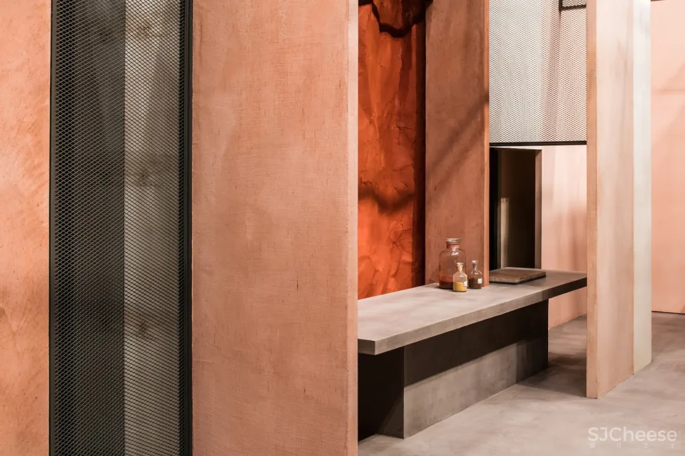 首发 | Frederic Kielemoes 结构化的极简主义展台