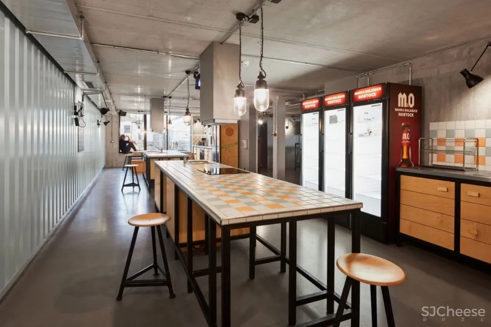 用集装箱造旅店,低预算打造创意空间