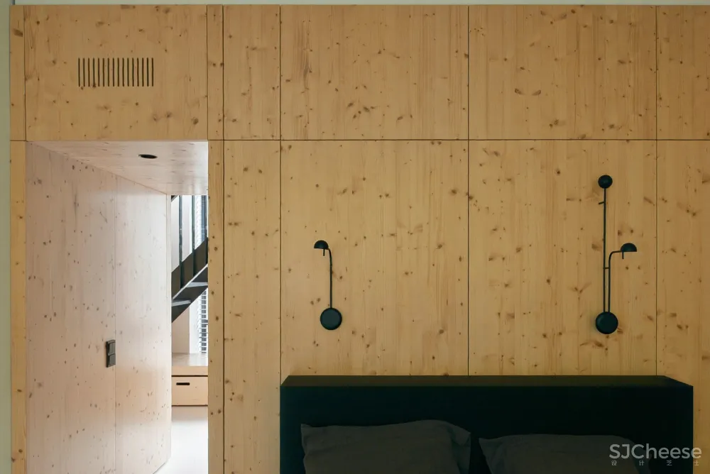 与环境的和谐融合 | A House in Rasu Namai