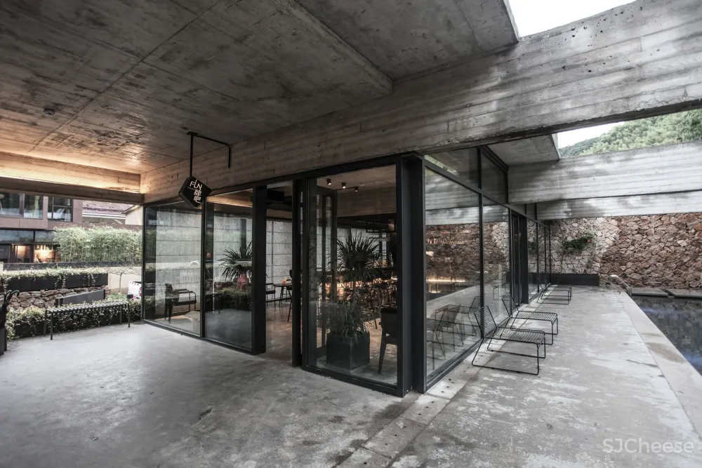 莫干山宿里三号度假酒店 / Atelier XÜK