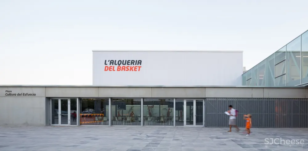 西班牙:篮球联赛场地