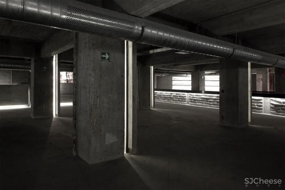 Foro Normandie地下夜店,墨西哥 / Ludwig Godefroy Office 首