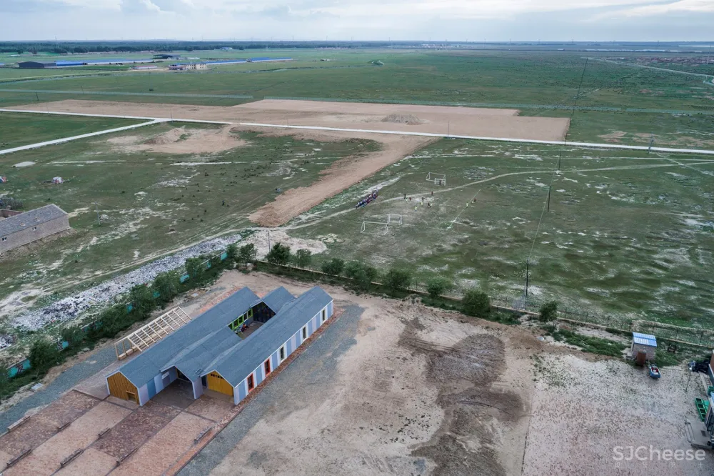 张北县二台镇华夏之星初心图书馆，河北 / 度态建筑