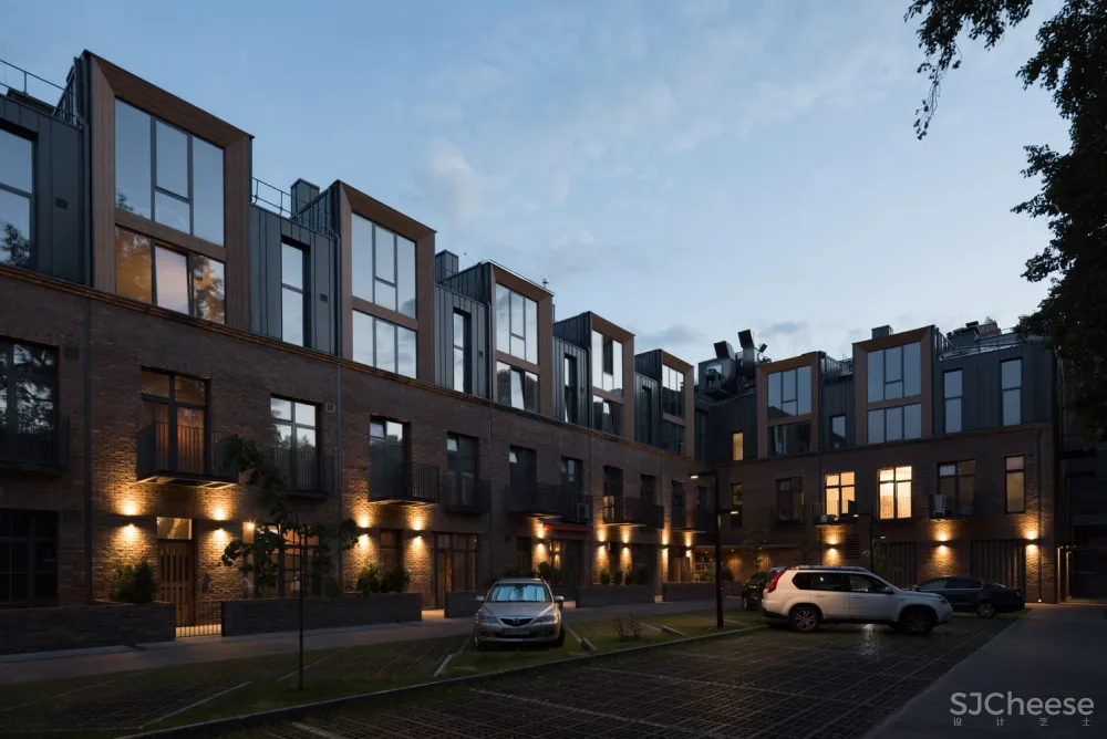 夹层公寓改造 / DNK ag