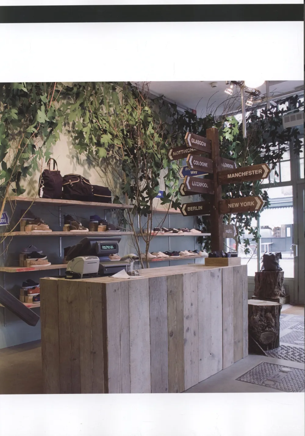 咖啡店商店创意商业空间设计-2