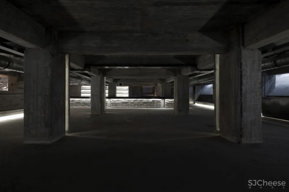 Foro Normandie地下夜店,墨西哥 / Ludwig Godefroy Office 首