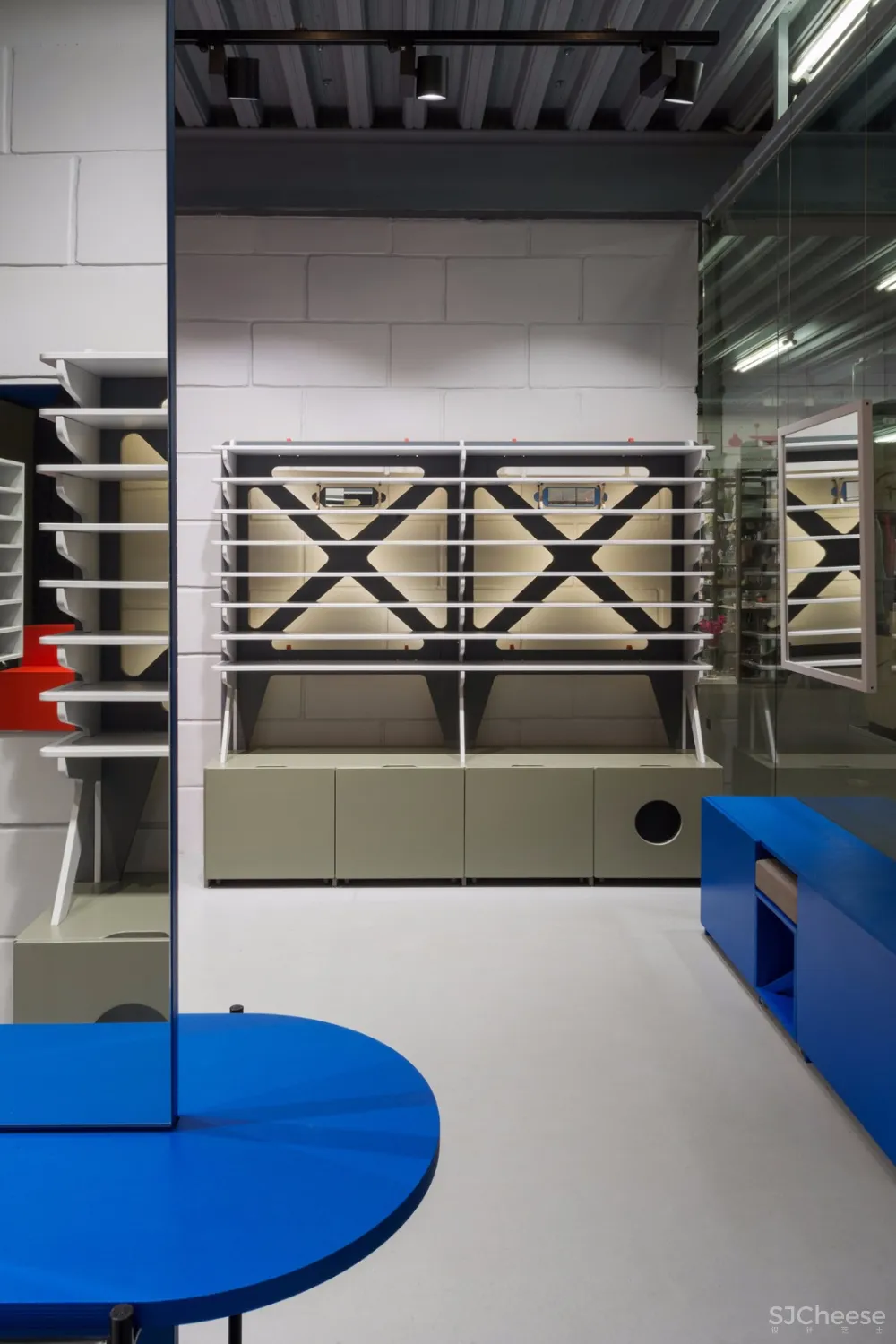 P.Y.E商店/ Flacon 2.0 首