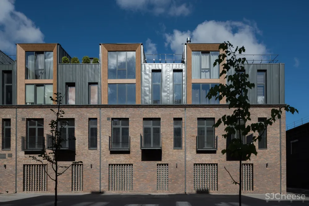 夹层公寓改造 / DNK ag