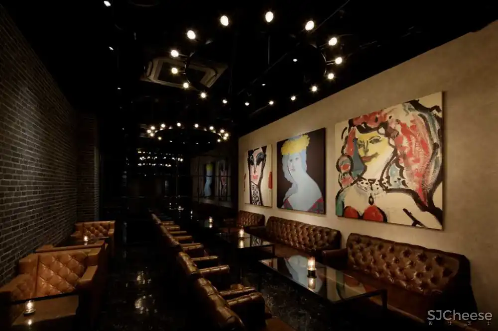 名古屋一家西班牙风情酒吧餐厅设计