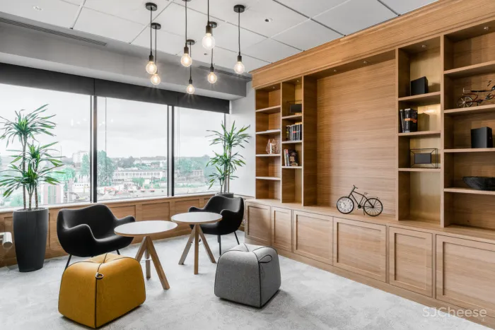 波兰全球管理咨询公司办公室设计