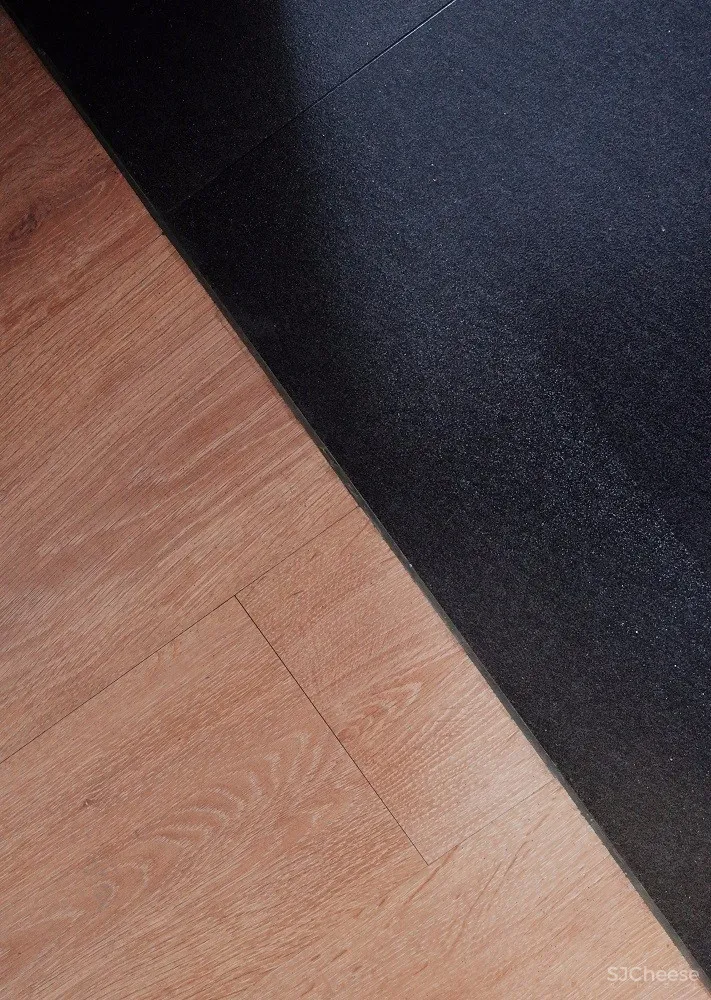 格局·木与黑白灰的完美平衡124m²住宅设计 | 简线设计