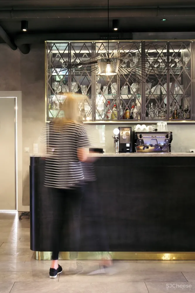 PB STUDIO | 波兰历史建筑扩建成温馨酒店