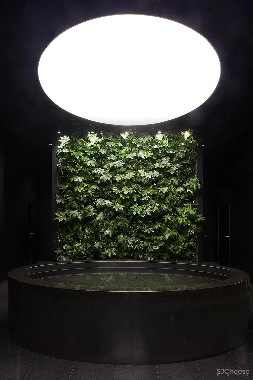 俄罗斯叶卡捷琳堡国际机场候机室设计