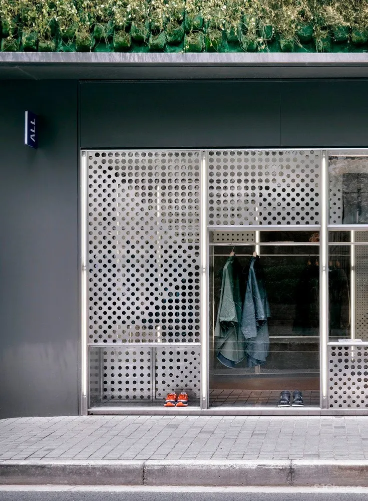 上海20m² ALL SH 街头潮牌集合店 | 联图建筑设计 首
