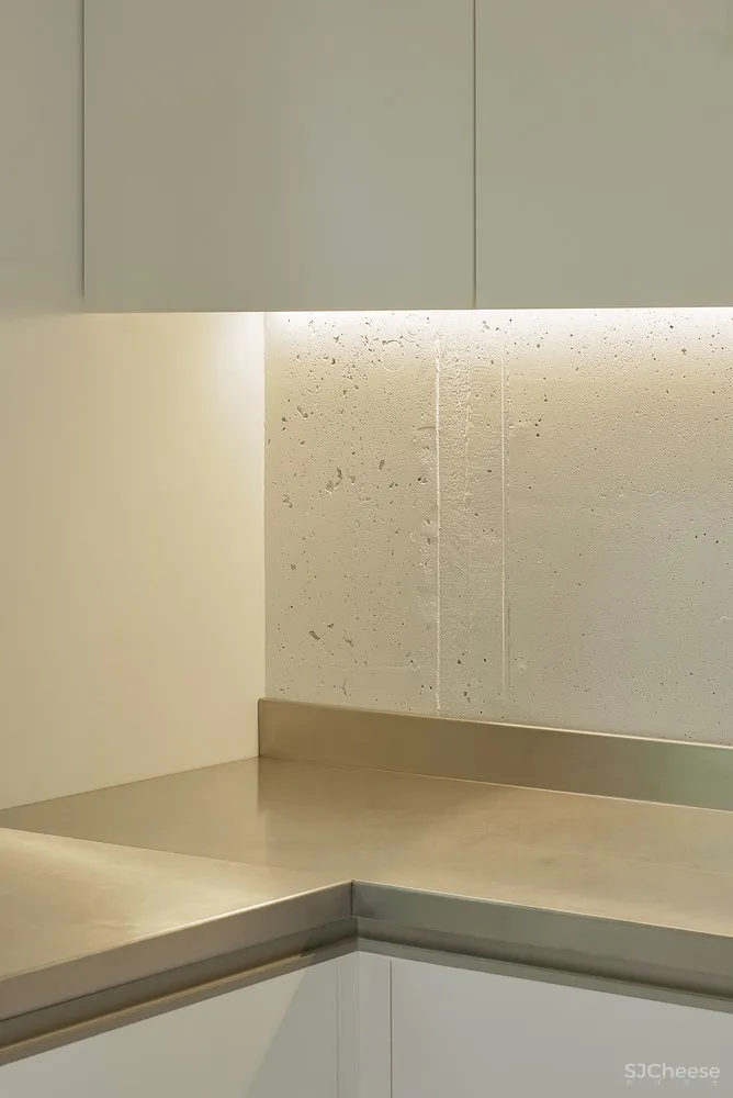 与环境的和谐融合 | A House in Rasu Namai