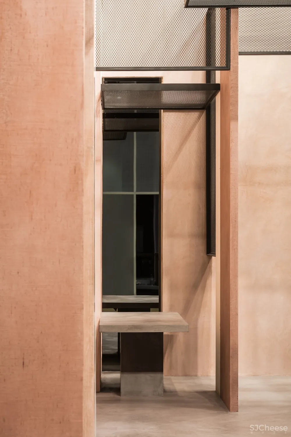 首发 | Frederic Kielemoes 结构化的极简主义展台