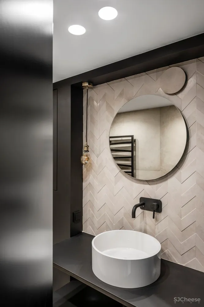 首发 | IDwhite 简约的工业阁楼公寓