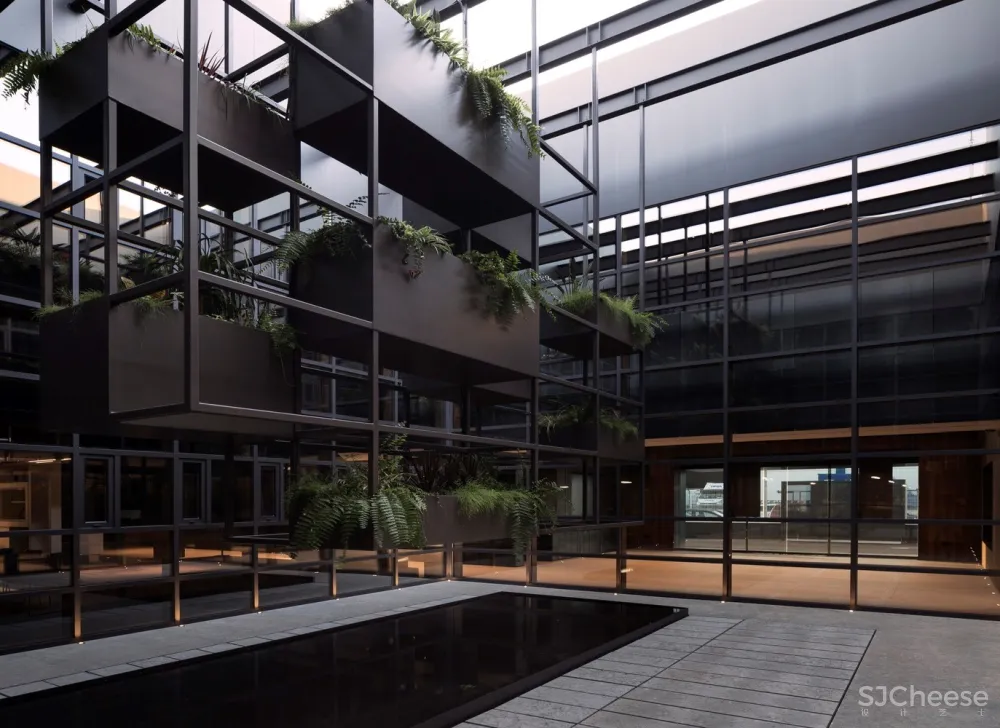 Arkoslight 办公室,将产品融入设计 / Francesc Rifé studio