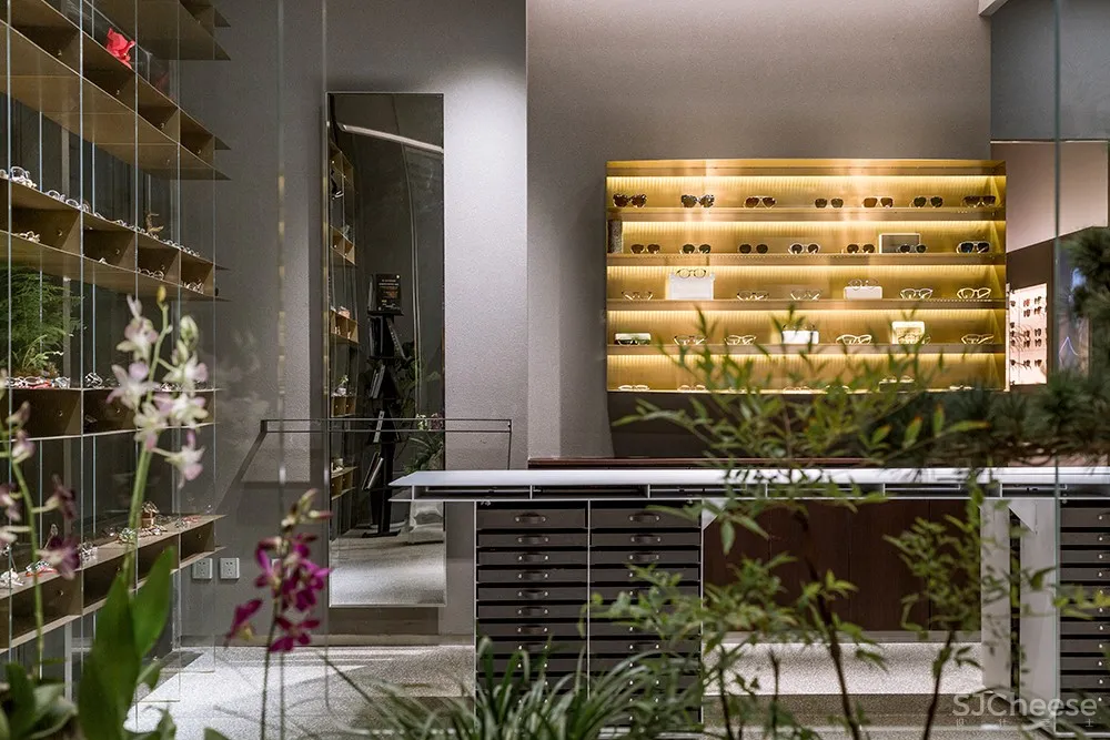 北京阿目眼镜店铺 / TEMP 首