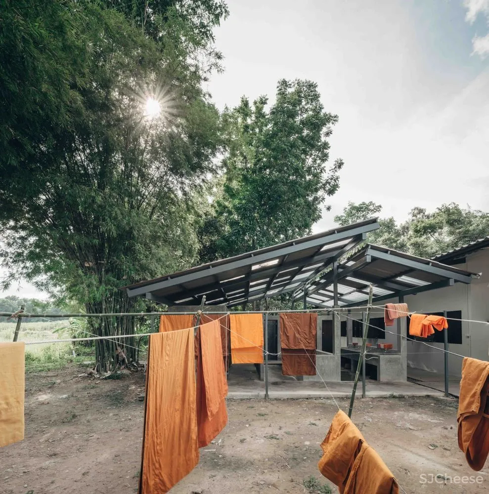 泰国寺庙院校旧楼改造,提供新僧侣生活区 / Skarn Chaiyawat + Rina Shindo + Witee Wisuthumporn 首