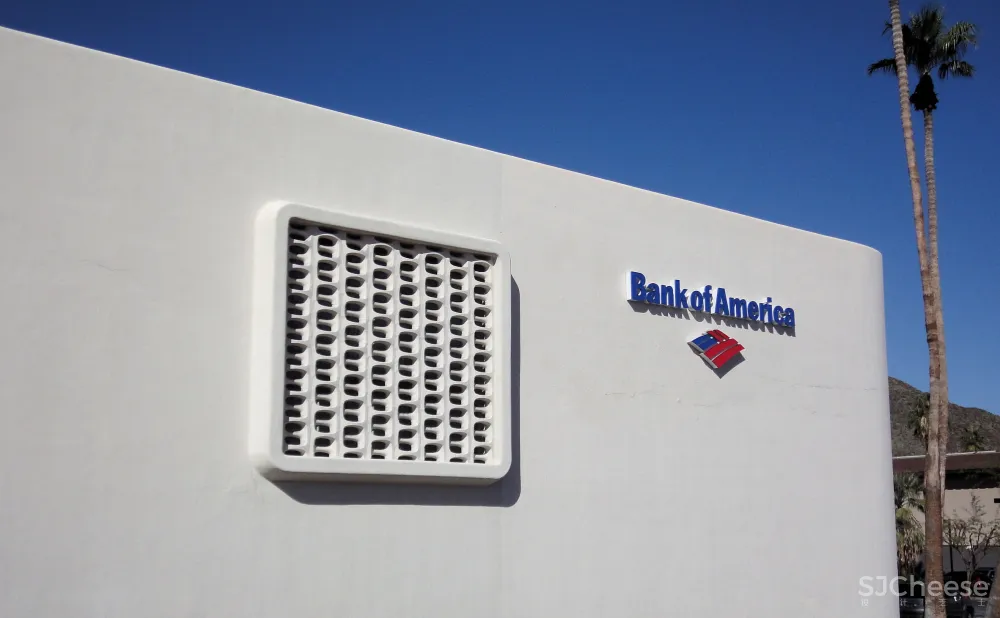 Bank of America in Palm Springs is modelled on a Le Corbusier chapel