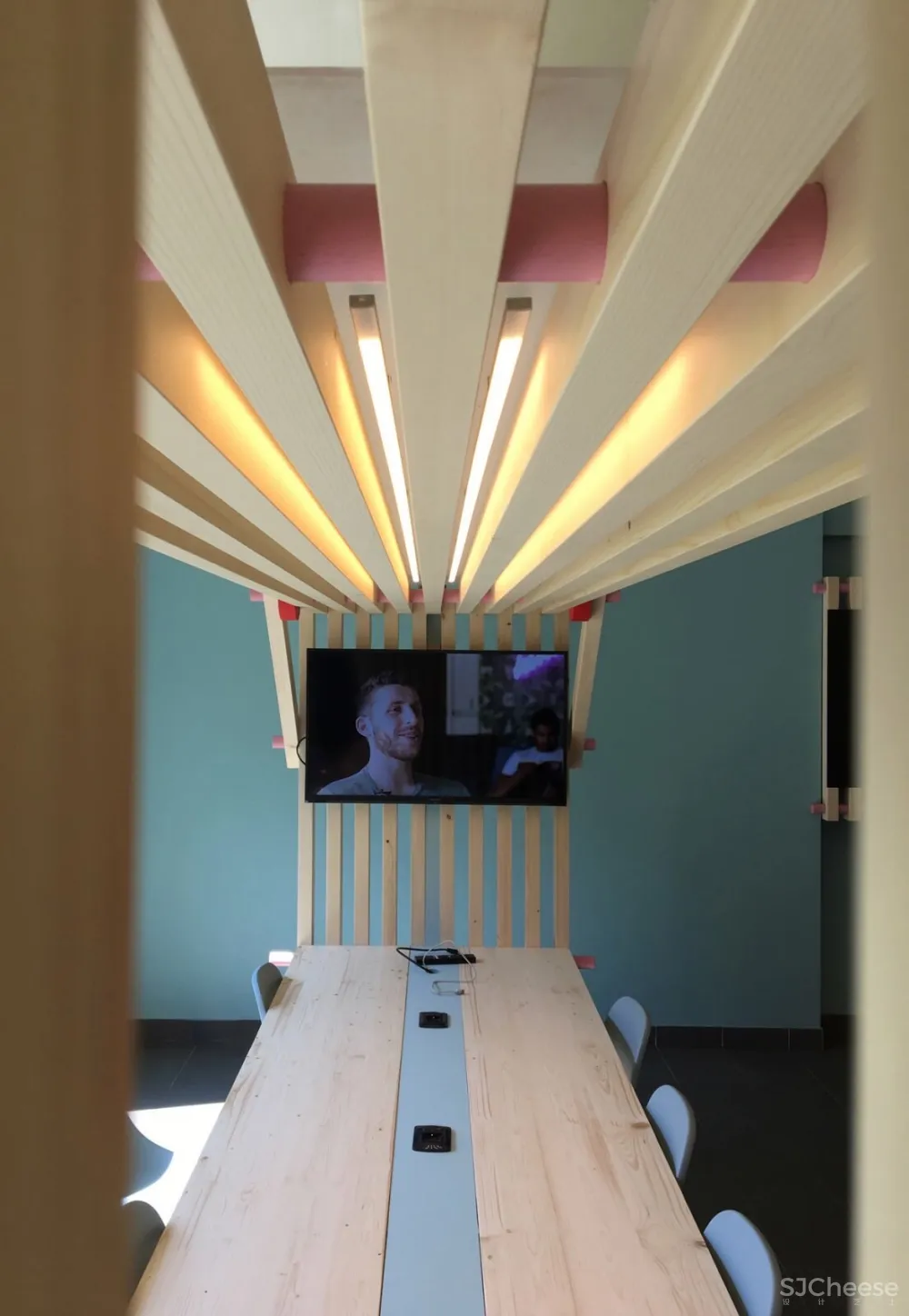 罗马80年代氛围的公共空间 | Tommaso Guerra