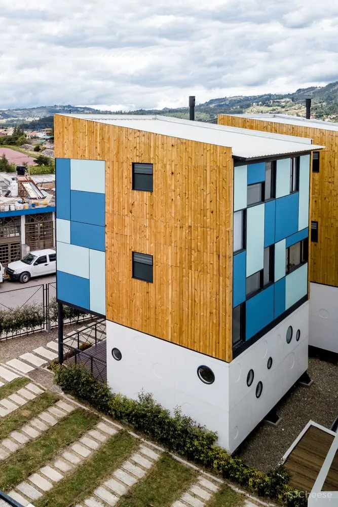 方块小屋 / Camacho Estusio de Arquitectura