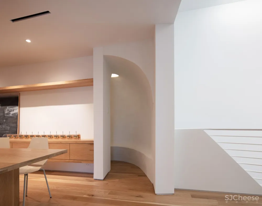 Transart艺术基金会,缝隙进入艺术光 / Schaum/Shieh