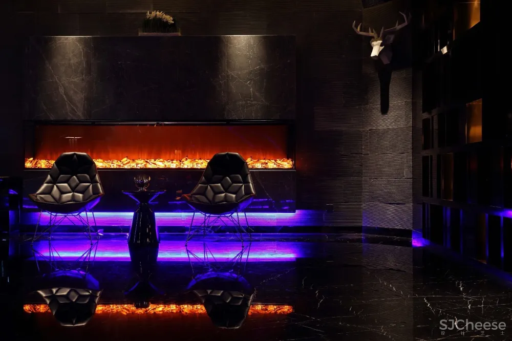 艺术潮流范——“砖”做KTV | 辛视设计