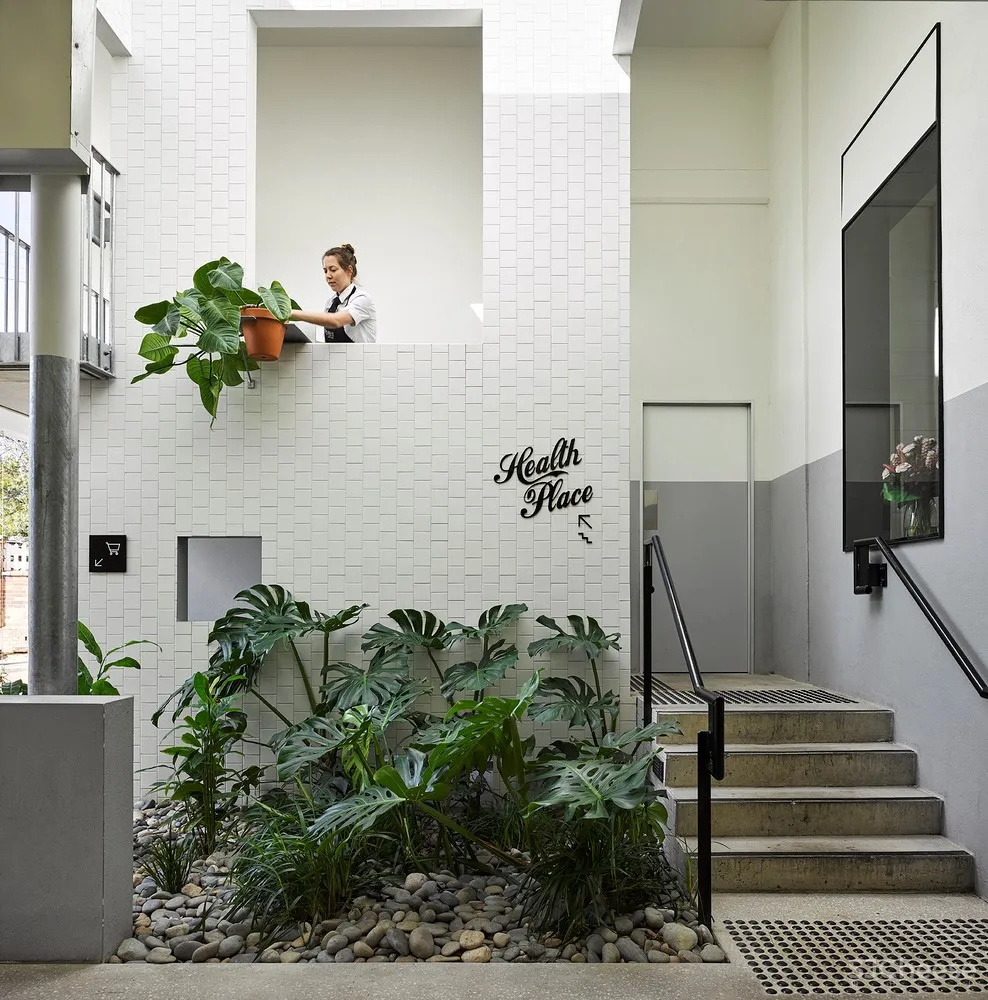 可渗水绿色商店 / Cavill Architects + Jasper Brown