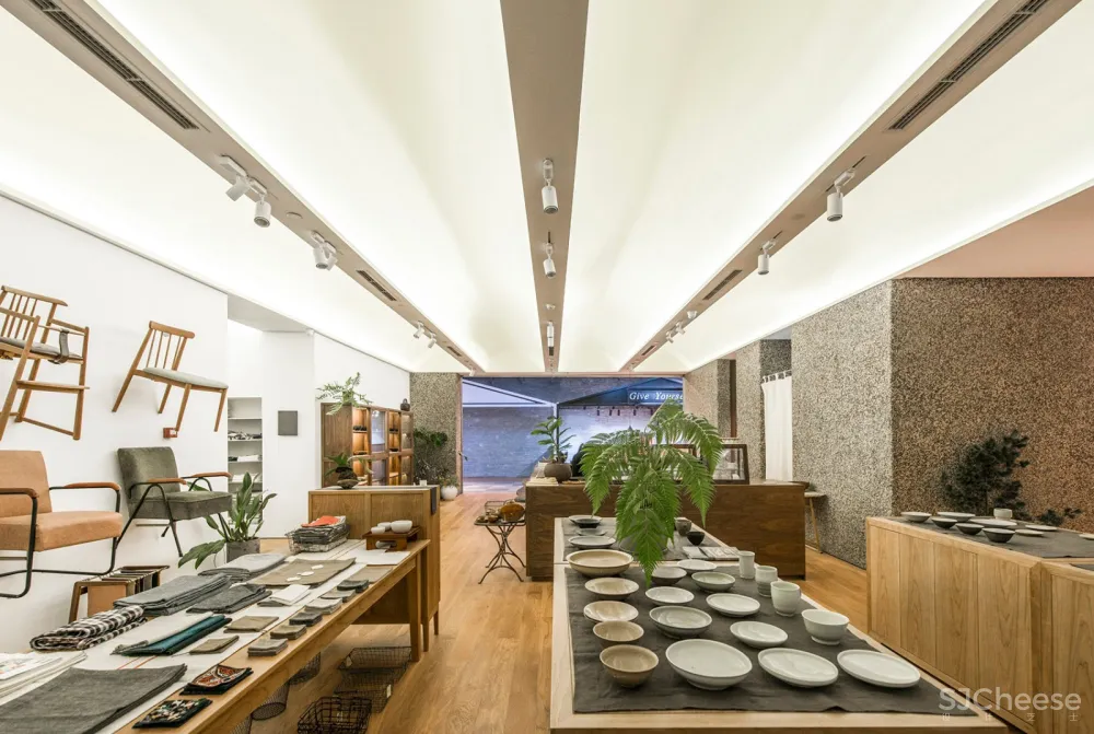 “ 失物招领”:时间与物品的交互之美 首