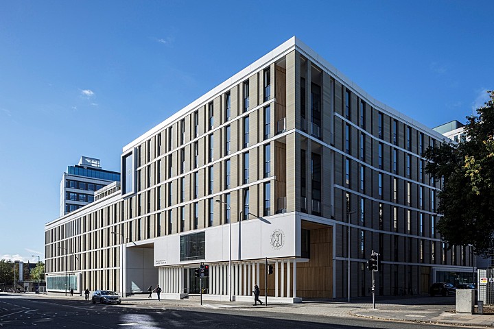 贝叶斯中心 / Bennetts Associates