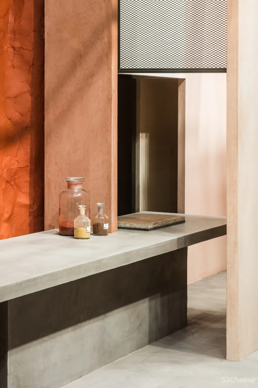 首发 | Frederic Kielemoes 结构化的极简主义展台