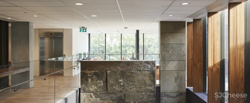 多伦多凯西健康护理中心，为艾滋患者提供希望空间 / Hariri Pontarini Architects