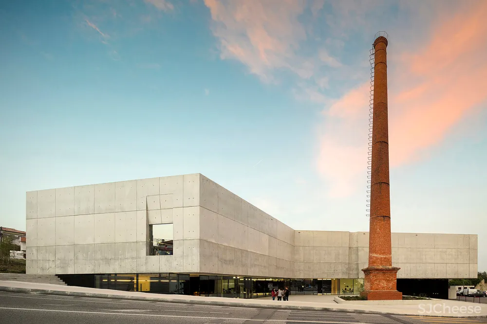 CAA / ÁGUEDA 艺术中心，葡萄牙 / AND-RÉ