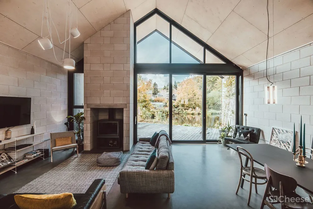 英国一对双胞胎兄弟自建优雅工业之家