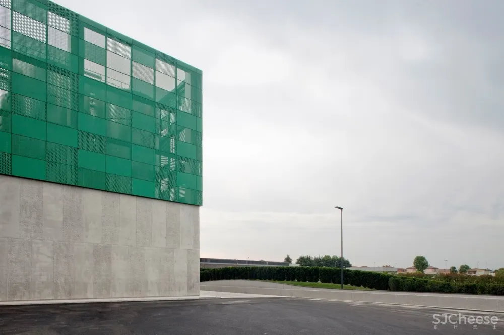 Ceviv酒厂扩建项目，意大利 / REISARCHITETTURA