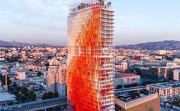 让·努维尔：马赛Arenc码头La Marseillaise办公楼设计