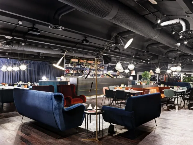 戏剧感十足的 ZOMBY BLUE 演艺娱乐中心 | fabio gianoli