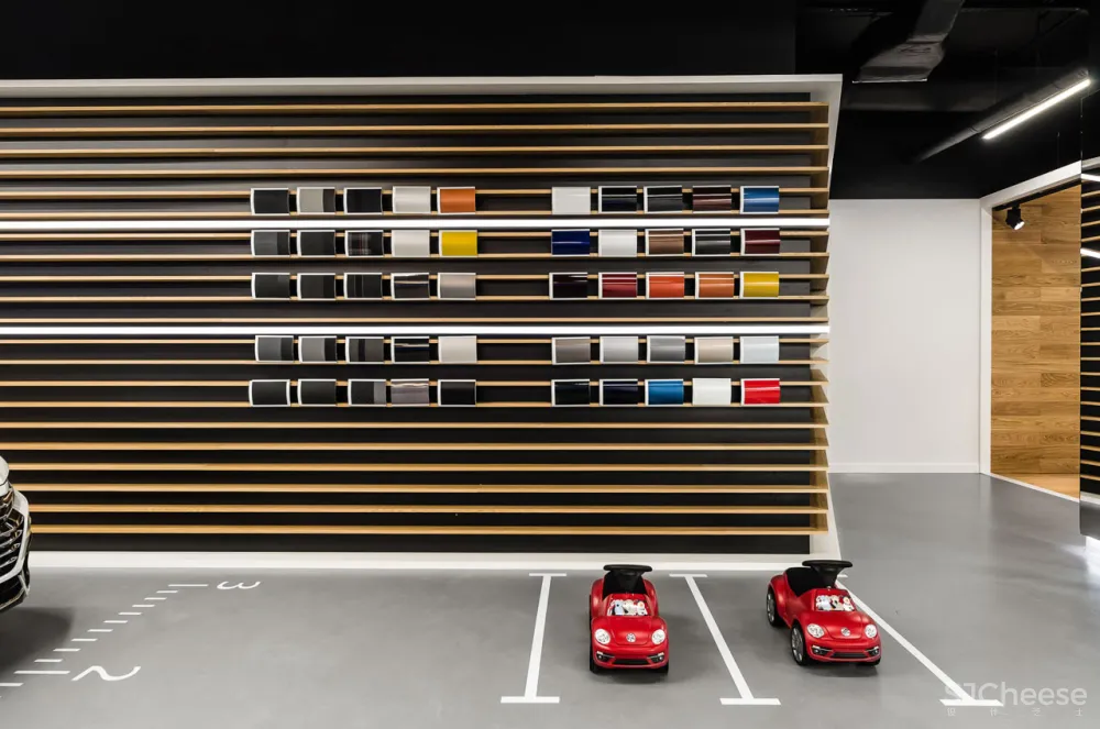 mode:lina™ Designs a New Volkswagen Showroom for Polish Market