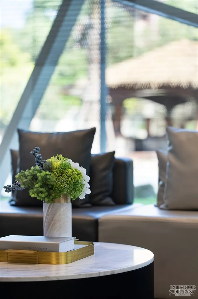 创时空 \ 建发·领墅售楼会所：都市人文，雅静自然