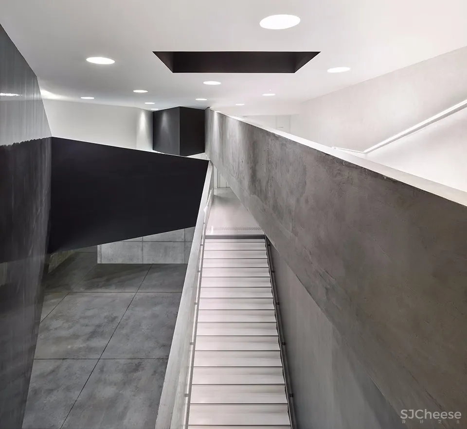 Dominique Coulon & associés:法国Allende表演厅和排练工作室 首