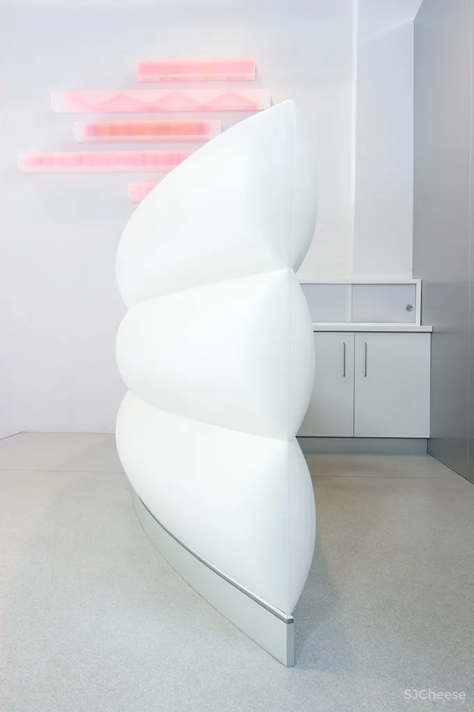 Rolf Ockert设计| ZING PR