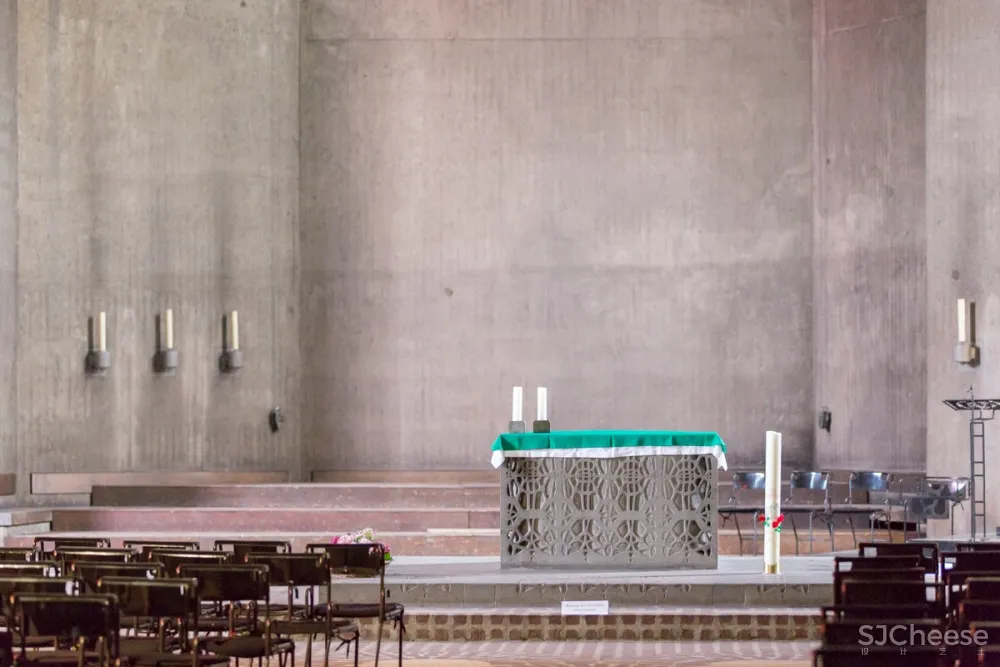 AD 经典:粗野主义代表作圣玛丽大教堂 / Gottfried Böhm