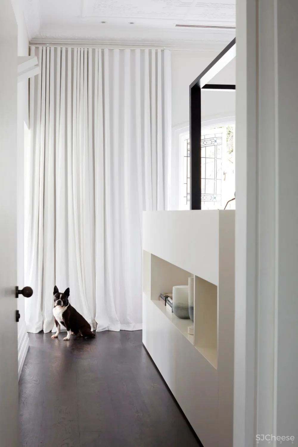 现代简约主义之家的优雅与永恒