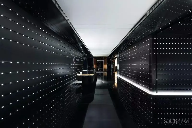 沉浸式体验!超感官城市光年展厅设计 | 峻佳设计 首