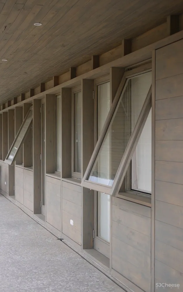 浅色郊区住宅II / Amunategui Valdes Architects