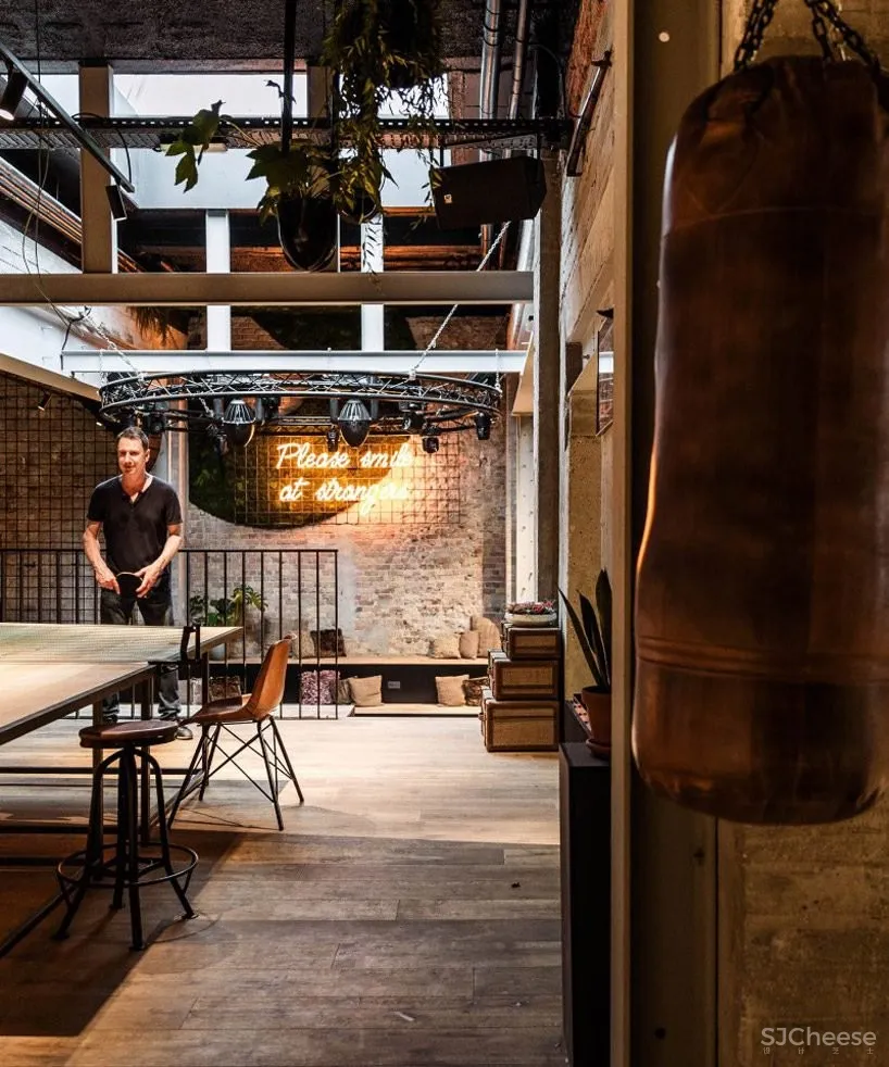 灵感来自纽约都市美学，比利时酒店设计 | skinn