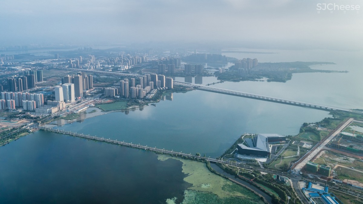 腾讯武汉研发中心 / 栖城设计