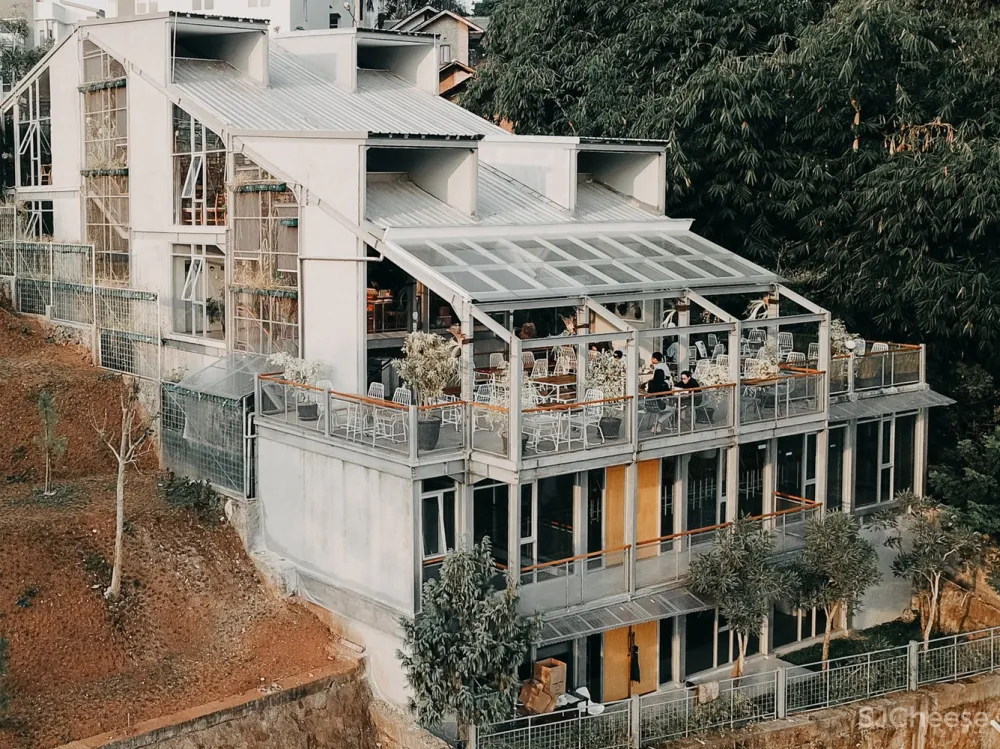 LUWIST | 印尼学生阶梯活动中心